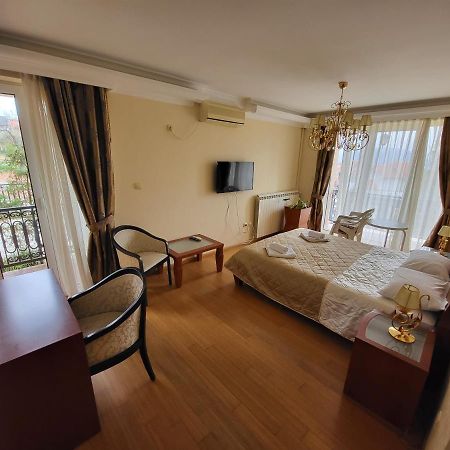 Sunny Hill Apartments & Aqua Park Vrnjačka Banja Dış mekan fotoğraf