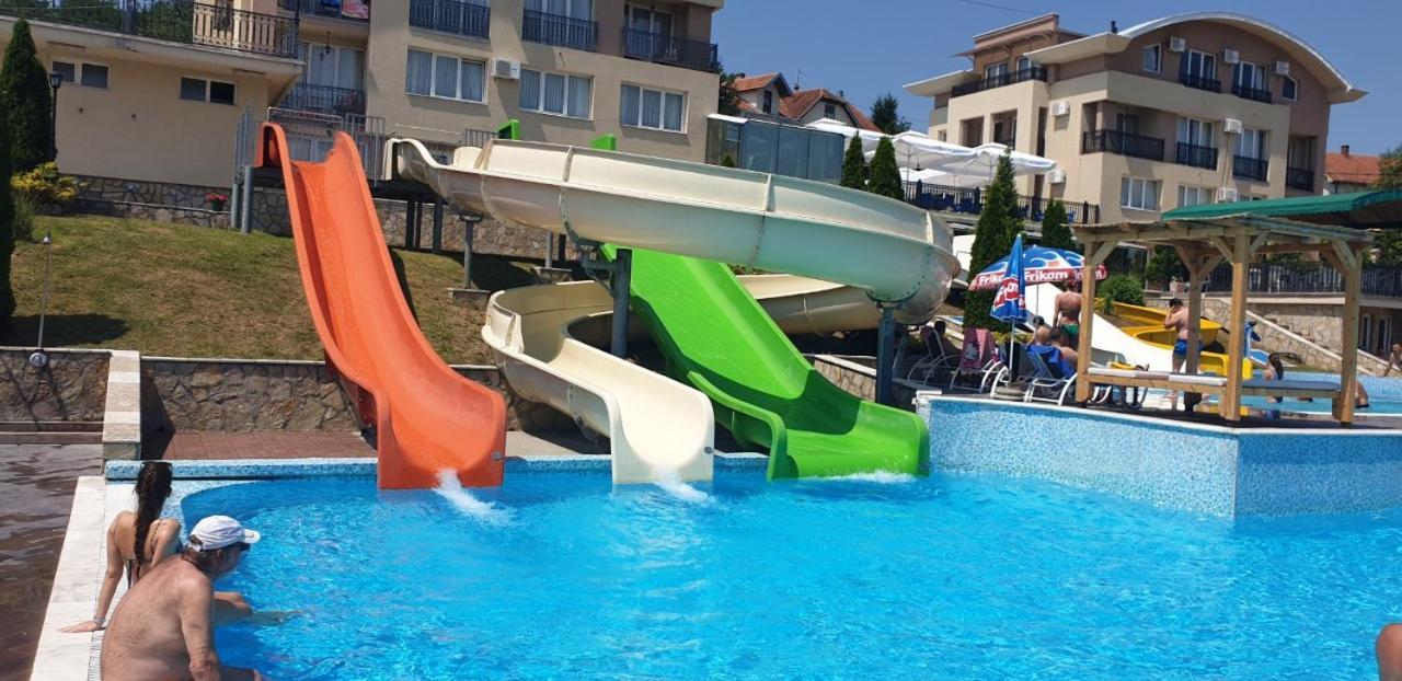 Sunny Hill Apartments & Aqua Park Vrnjačka Banja Dış mekan fotoğraf