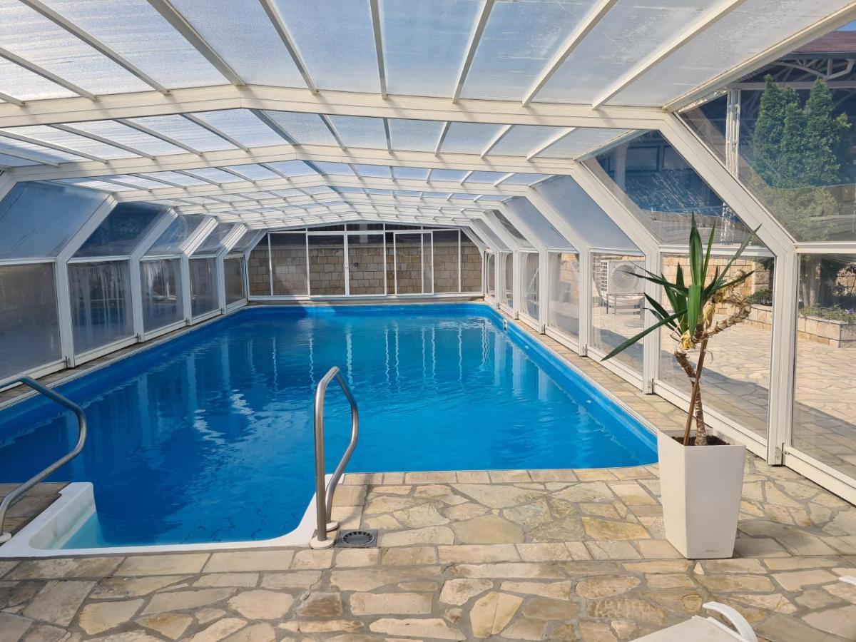 Sunny Hill Apartments & Aqua Park Vrnjačka Banja Dış mekan fotoğraf