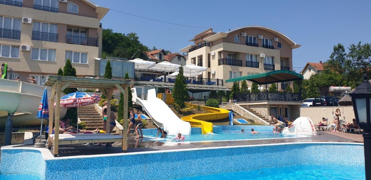 Sunny Hill Apartments & Aqua Park Vrnjačka Banja Dış mekan fotoğraf